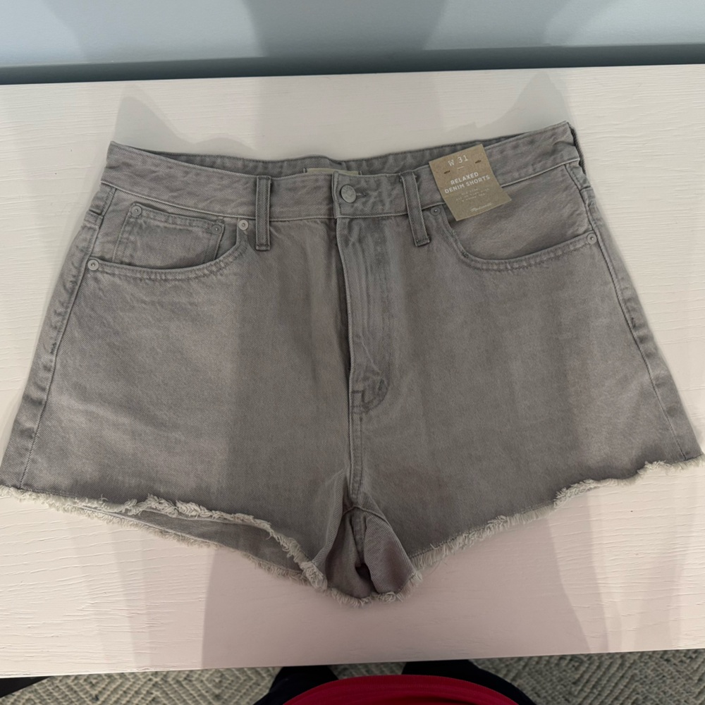 Madewell Relaxed Denim Shorts in Vervain Wash